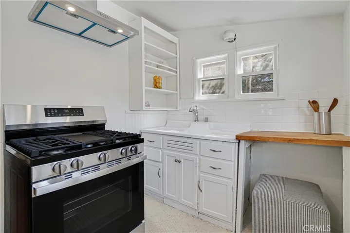 236 Howland Canal, Venice, California 90291