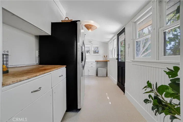236 Howland Canal, Venice, California 90291