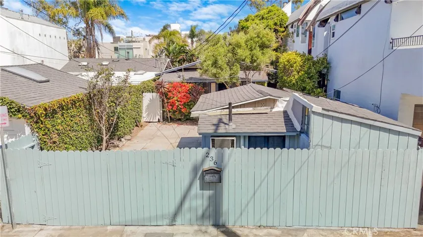236 Howland Canal, Venice, California 90291