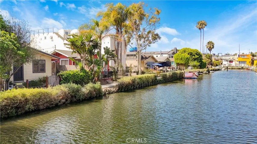 236 Howland Canal, Venice, California 90291