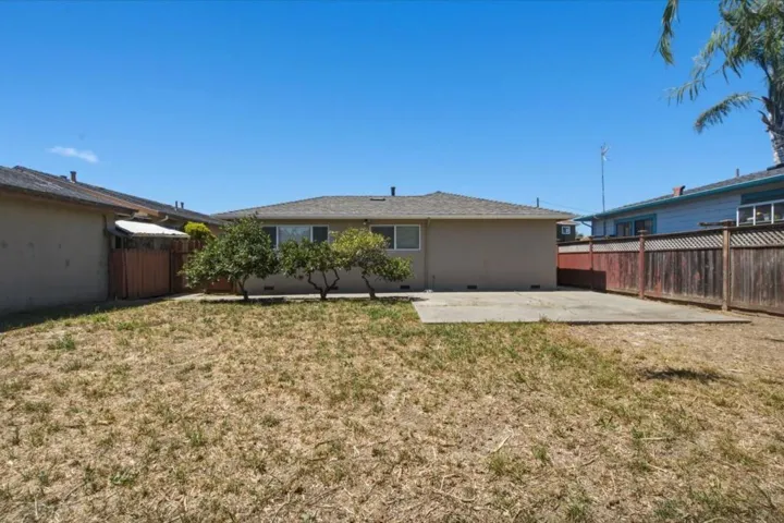 29 Dawson Street, Watsonville, California 95076
