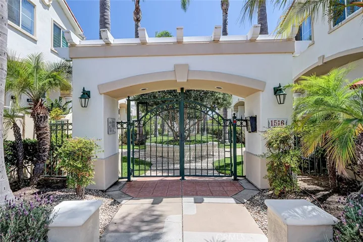 1516 Cravens, Torrance, California 90501