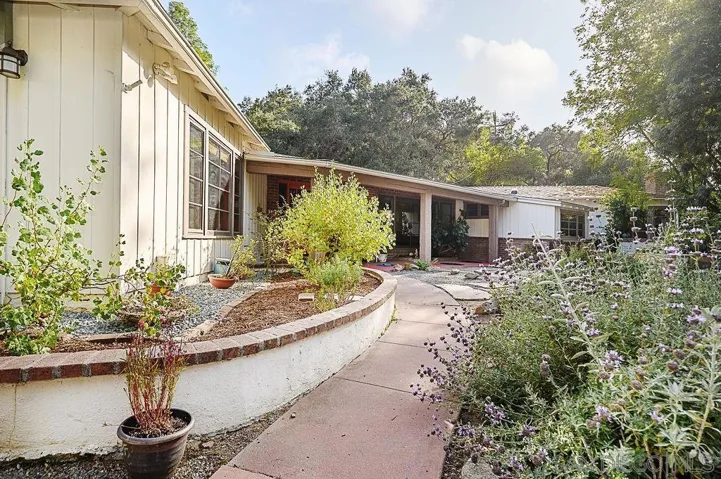 9707 Shadow Rd, La Mesa, California 91941