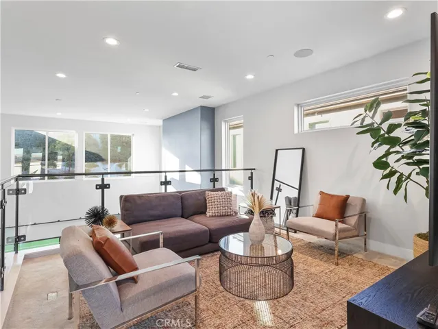 20407 W Aberdeen Lane, Porter Ranch, California 91326