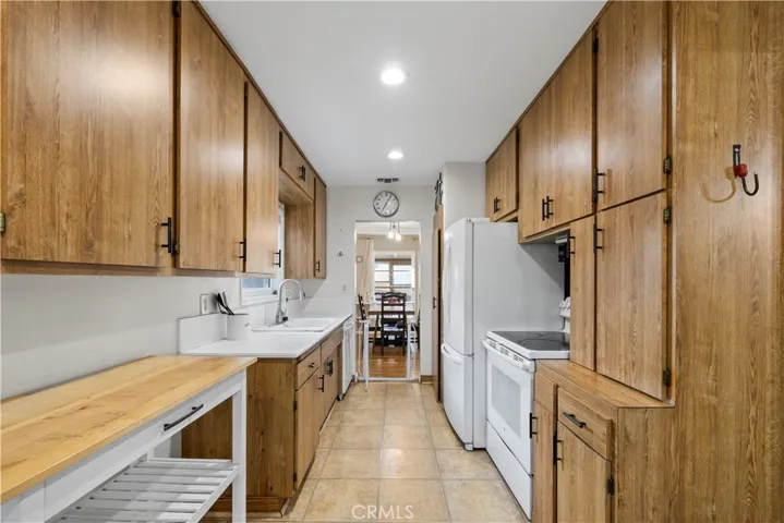 4770 San Bernardino, Montclair, California 91763