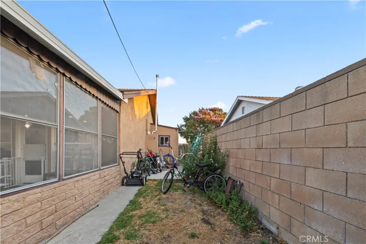 4770 San Bernardino, Montclair, California 91763