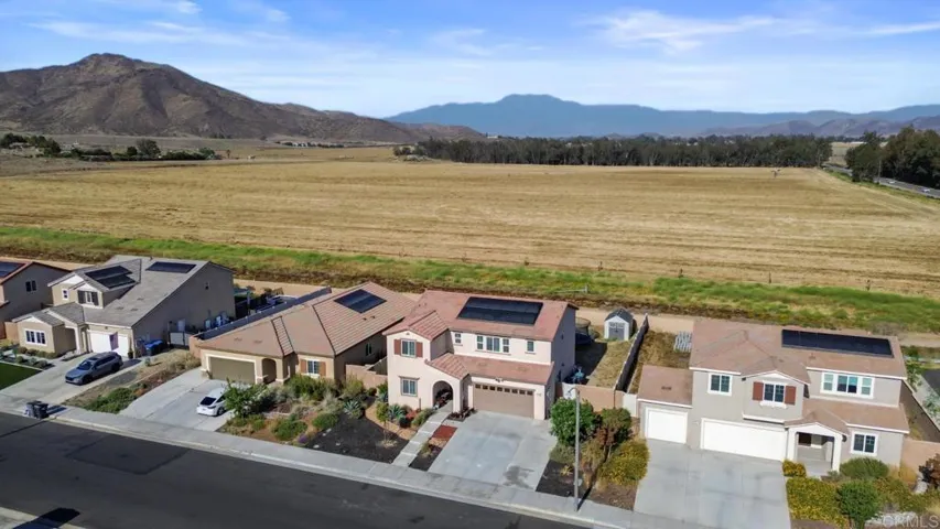 28464 Fressia Drive, Winchester, California 92596