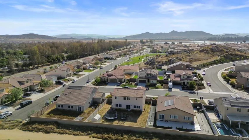 28464 Fressia Drive, Winchester, California 92596