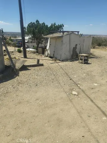 20727 Canyon, Apple Valley, California 92308