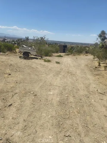 20727 Canyon, Apple Valley, California 92308