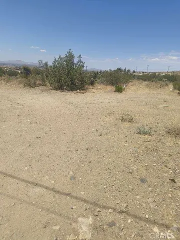 20727 Canyon, Apple Valley, California 92308