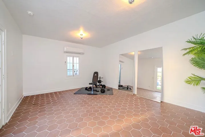 173 S Kingsley Drive, Los Angeles, California 90004