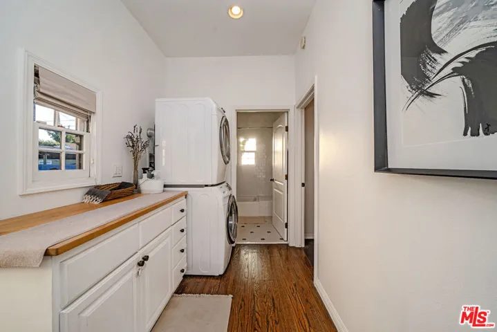 173 S Kingsley Drive, Los Angeles, California 90004