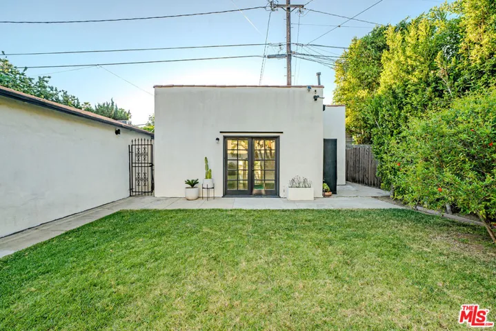 173 S Kingsley Drive, Los Angeles, California 90004