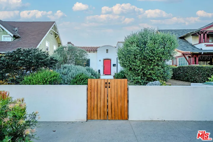 173 S Kingsley Drive, Los Angeles, California 90004