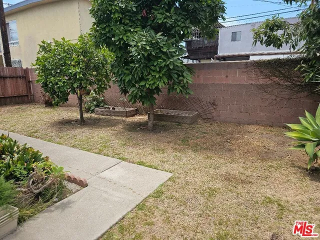 enjoy this spacious back yard