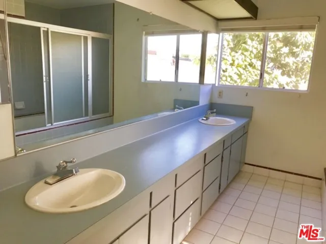 large primary bath