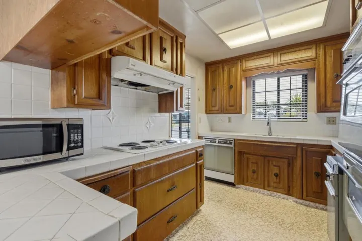 1505 Atherton Way, Salinas, California 93906