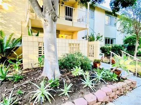 185 Avenida Majorca D, Laguna Woods, California 92637