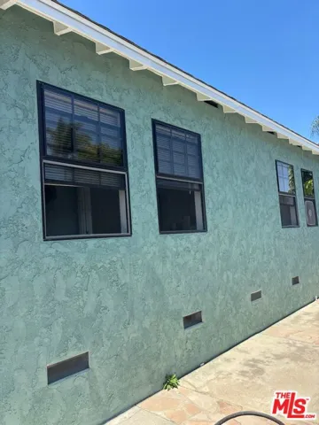 3497 Redwood Avenue, Los Angeles, California 90066