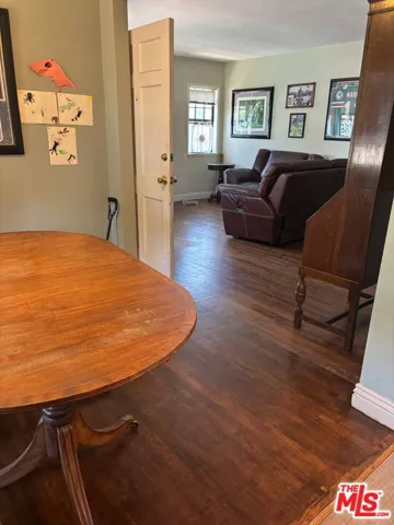 3497 Redwood Avenue, Los Angeles, California 90066