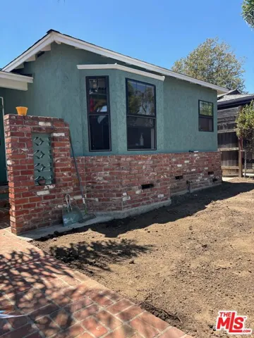 3497 Redwood Avenue, Los Angeles, California 90066
