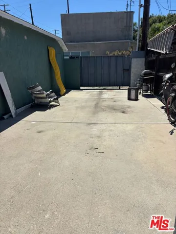 3497 Redwood Avenue, Los Angeles, California 90066