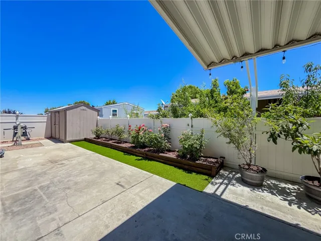 45465 E 25th Street 44, Lancaster, California 93535