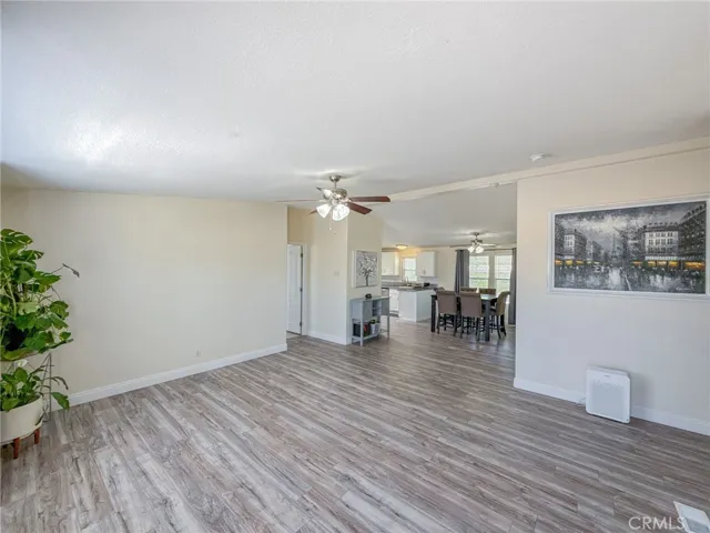 45465 E 25th Street 44, Lancaster, California 93535