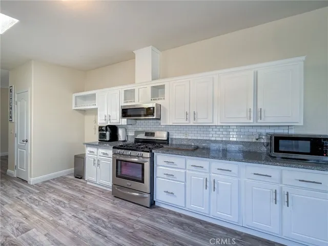 45465 E 25th Street 44, Lancaster, California 93535