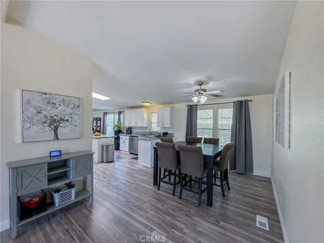 45465 E 25th Street 44, Lancaster, California 93535