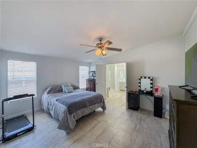 45465 E 25th Street 44, Lancaster, California 93535