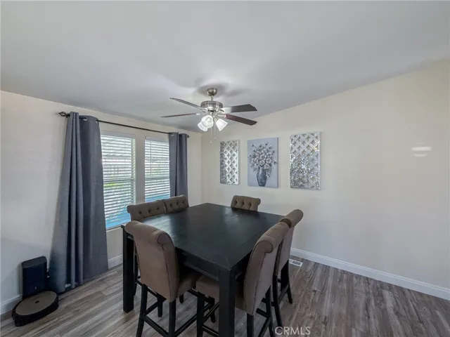 45465 E 25th Street 44, Lancaster, California 93535