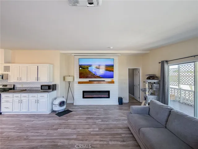 45465 E 25th Street 44, Lancaster, California 93535