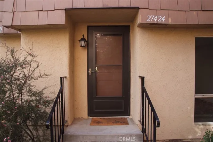 27424 Country Glen Road, Agoura Hills, California 91301