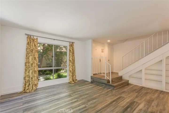27424 Country Glen Road, Agoura Hills, California 91301