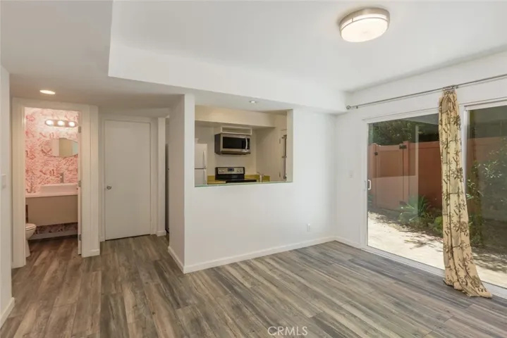 27424 Country Glen Road, Agoura Hills, California 91301