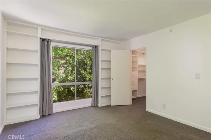 27424 Country Glen Road, Agoura Hills, California 91301