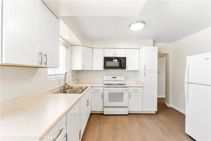 5932 Santa Barbara Avenue E B, Garden Grove, California 92845