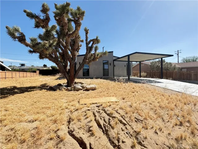 61523 Capilla Drive, Joshua Tree, California 92252