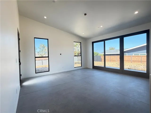 61523 Capilla Drive, Joshua Tree, California 92252