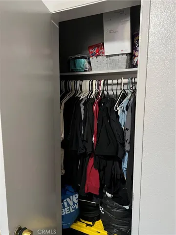 Hall to 2nd bedroom
