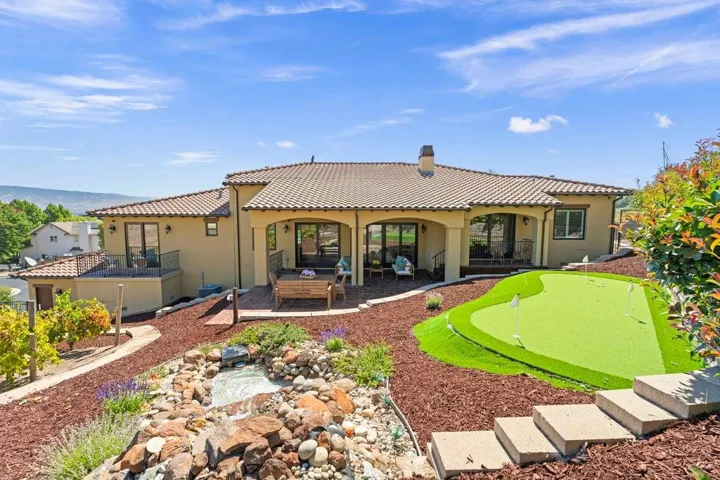 9175 Tea Tree Way, Gilroy, California 95020