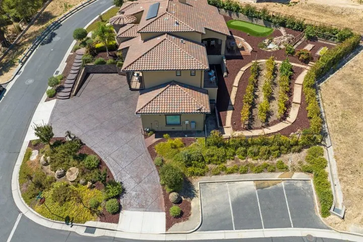 9175 Tea Tree Way, Gilroy, California 95020