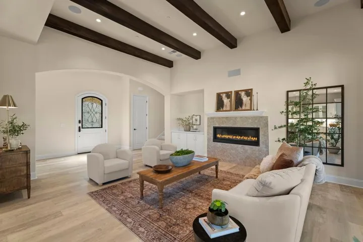 9175 Tea Tree Way, Gilroy, California 95020