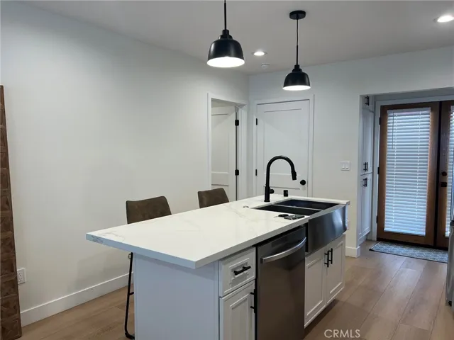 124 Lyndon Street, Hermosa Beach, California 90254