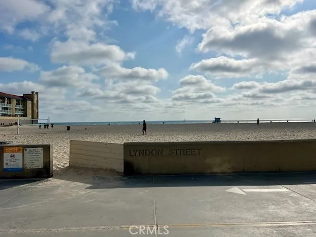 124 Lyndon Street, Hermosa Beach, California 90254