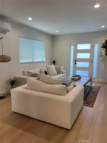 124 Lyndon Street, Hermosa Beach, California 90254