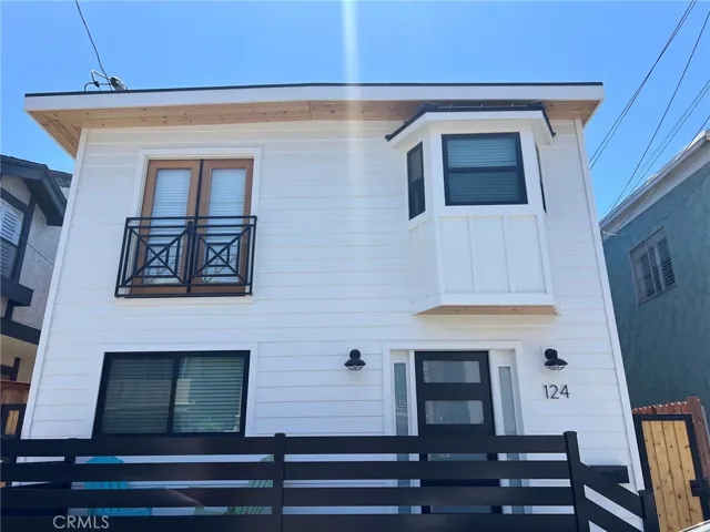 124 Lyndon Street, Hermosa Beach, California 90254