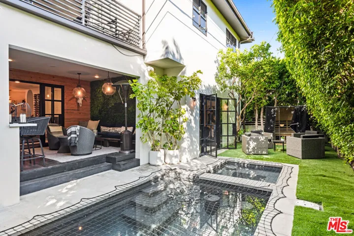 3159 Thatcher Avenue, Marina Del Rey, California 90292